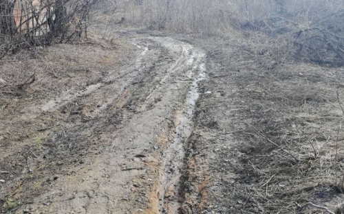 В Мариуполе спуск к морю стал труднодоступным для прогулок