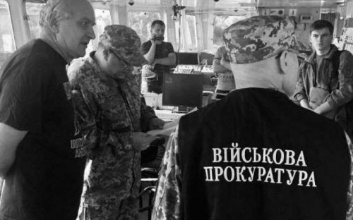 Суд арестовал танкер РФ, перекрывший путь военным кораблям, шедшим в Мариуполь (ФОТО)
