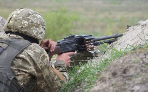 Украинские военные параллельно с выполнением боевых задач тушат пожары, двое получили ожоги
