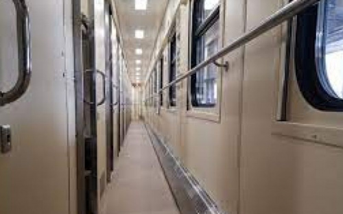 Поезд «Мариуполь-Львов» за год перевез около полумиллиона пассажиров