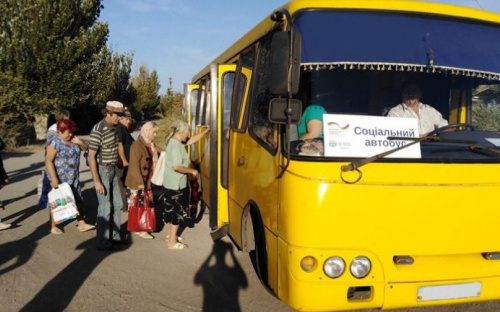 Для жителей прифронтового Бердянского запустили бесплатный автобус на Мариуполь