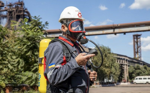 Для мариупольских работников газоспасательной службы закупили ультрасовременные дыхательные аппараты