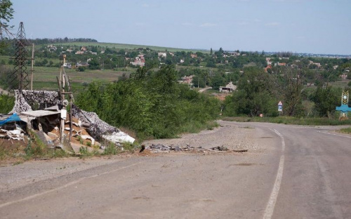 Между прифронтовыми поселками под Мариуполем запустят автобус (ФОТО)