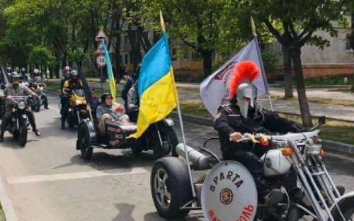 Мариупольские байкеры устроили мотопробег в честь 9 мая