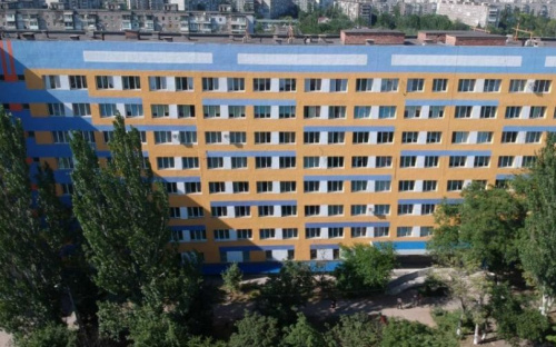 В больницы Мариуполя поступают десятки раненых, есть детские жертвы