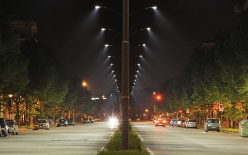 Темные улицы Мариуполя осветят полторы тысячи LED-ламп