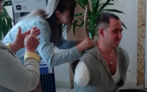 На Львовщине женился защитник Мариуполя, который потерял обе руки на войне