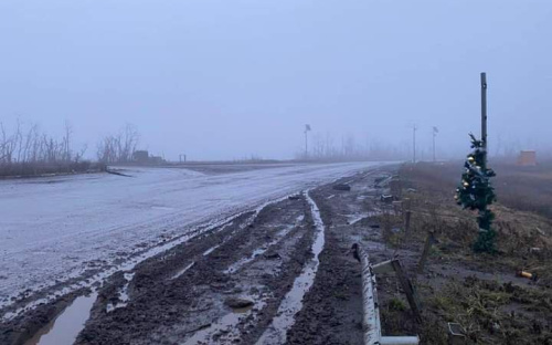 Різдвяна ялинка з'явилася на околицях Бахмута
