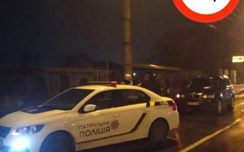 На мариупольском проспекте женщину сбил автомобиль (ДОПОЛНЕНО)