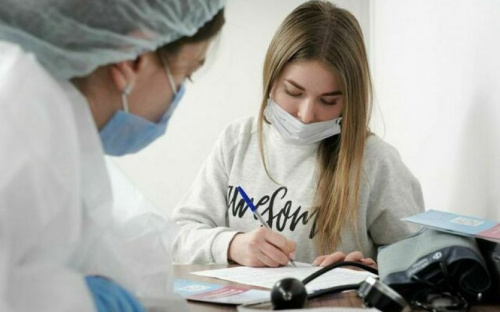 Десятки мариупольцев госпитализированы с COVID-19 за сутки