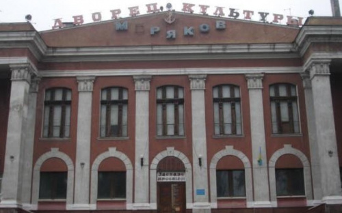 Трех организаторов элитного борделя в Мариуполе арестовали