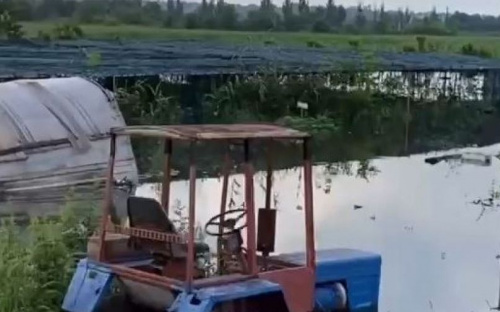 В Мариуполе из-за паводка затоплены зоопарк, дома, движение ограничено