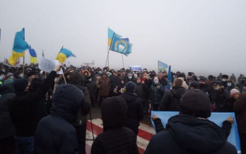 Нет цирконию: масштабный автопробег и митинг под Мариуполем