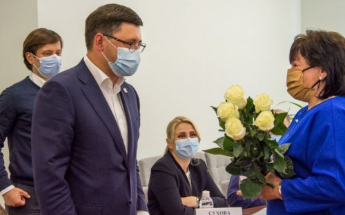 Мариупольчанке присвоили звание «Народный учитель Украины» (ФОТО)