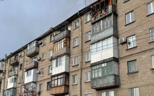 Пожар на верхнем этаже многоэтажки в Мариуполе: стали известны подробности