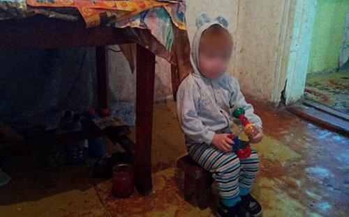 В домашнем наркопритоне на Донетчине жил 1,5-годовалый ребенок (ФОТО)