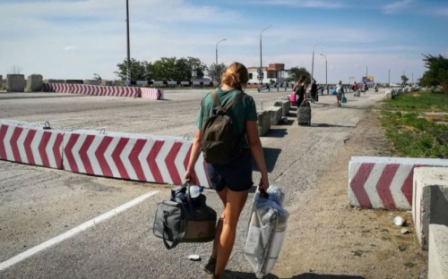 Борьба за молодежь: боевики препятствуют выезду абитуриентов, а Украина упростила процедуру поступления