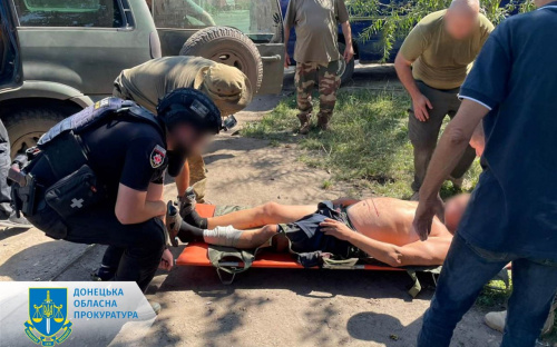 Росіяни вдарили з артилерії по селу під Костянтинівкою: поранені троє людей