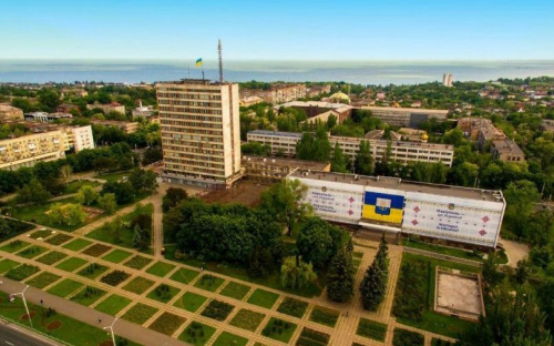 Площадь перед сгоревшим горсоветом в Мариуполе предлагают переименовать в Греческую