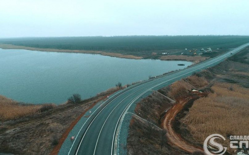 В Мариупольском районе завершают капремонт дороги