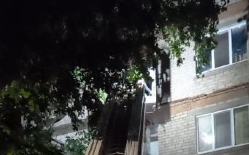 Мариупольчанку пытались спасти от самоубийства с помощью пожарной лестницы