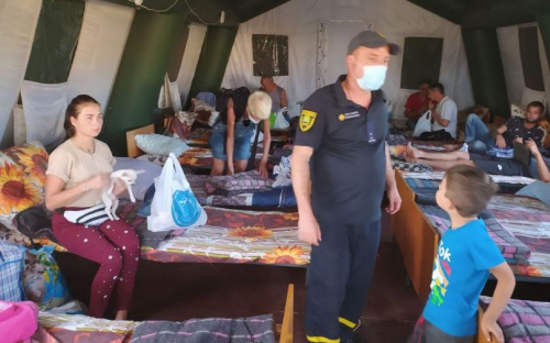 На КПВВ Донетчины боевики оставили ночевать 13 человек