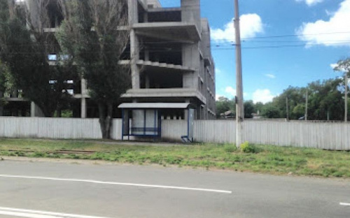 В Мариуполе на остановке нашли висельника
