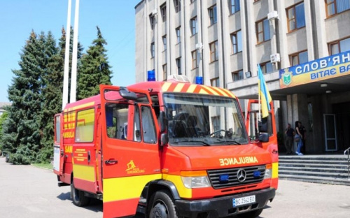 Украинская диаспора Люксембурга подарила Славянску реанимобиль