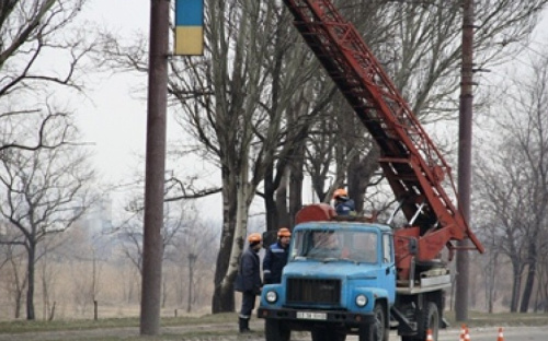 Улица Набережная в Мариуполе стала светлее