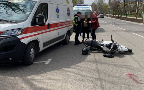 В Мариуполе женщина попала под колеса мотоцикла