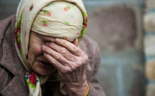 В Мариуполе полиция вернула домой бабушку, находившуюся в розыске (ФОТО)