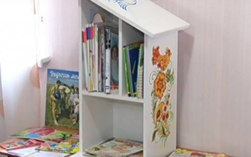 В больницах Мариуполя появились «скворечники» с книгами