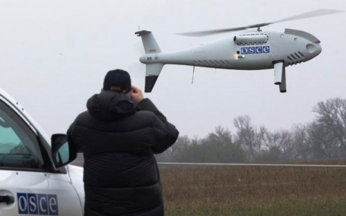 В Донбассе у ОБСЕ отняли беспилотник, в наблюдателей бросали гранаты