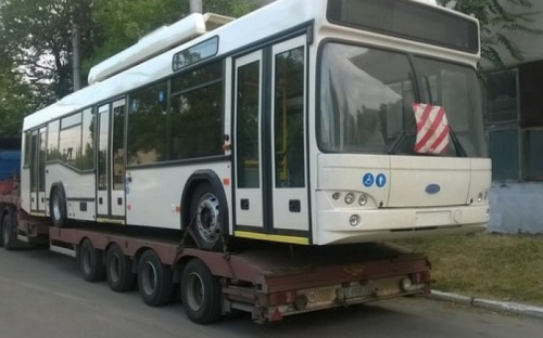 В Мариуполь доставили троллейбус, купленный за деньги ЕС