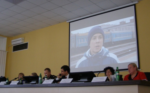 В Мариуполе мобилизуют громаду, чтобы уберечь детей от насилия и суицида (ФОТО)