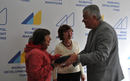 В Мариуполе ОСМД наградили за добрососедские отношения (ФОТО)