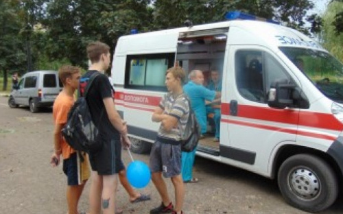 В Мариуполе подросток травмировался, прыгнув с причала (ФОТО)