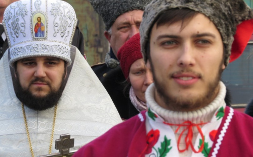 В Мариуполе прошел Крещенский крестный ход (ФОТО+ВИДЕО)