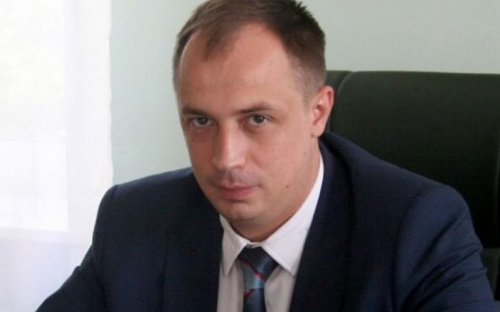 В Мариуполе с задержкой на час представили нового прокурора Донецкой области