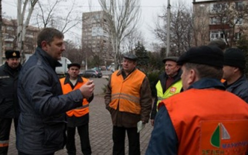 В Мариуполе закупили техники для «Зеленстроя» на 21 млн грн еще 19 миллионов выделит область