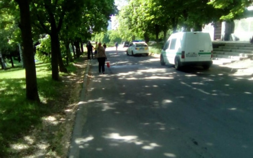 В мариупольском сквере нашли мертвую пенсионерку (ФОТО)