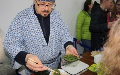 В музей Мариуполя «ворвалась» японская культура (ФОТО)