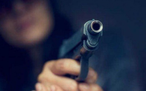 В Мариуполе мужчина устроил стрельбу: есть пострадавшие