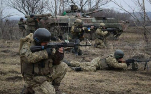 Населенные пункты под Мариуполем подверглись обстрелам