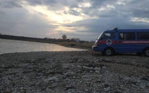 В водохранилище вблизи Мариуполя ищут тело утонувшего мужчины