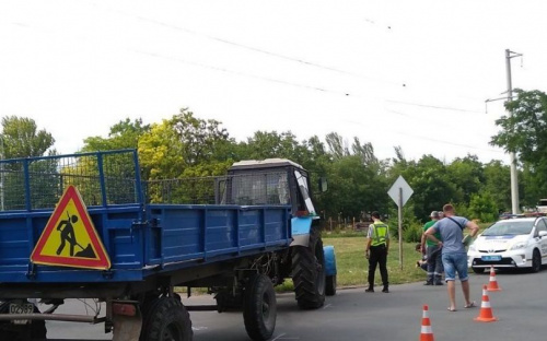 В Мариуполе произошла авария с участием трактора