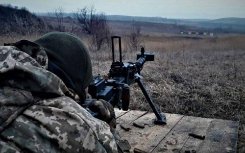 Под Мариуполем семь поселков в зоне огня: погиб украинский военный