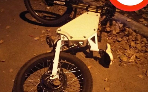 В Мариуполе автомобиль «подрезал» велосипедиста и скрылся?