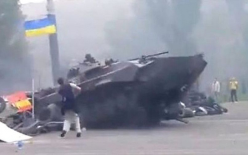 Прорыв через баррикаду на БМП: как начиналось освобождение Мариуполя (ВИДЕО)