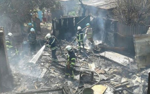 Во время пожара в Мариуполе мужчина получил ожоги, еще двое - отравление (ФОТО)